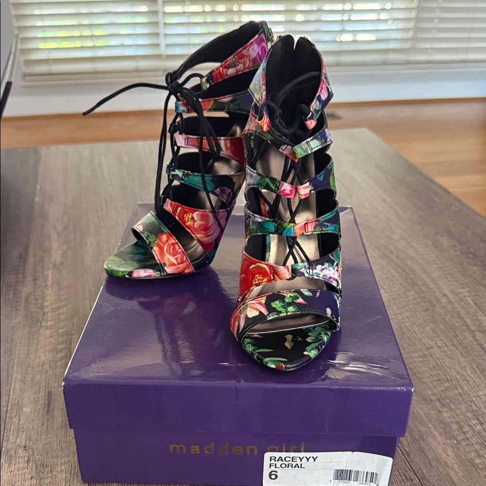 Madden Girl Floral Raceyyy Heels